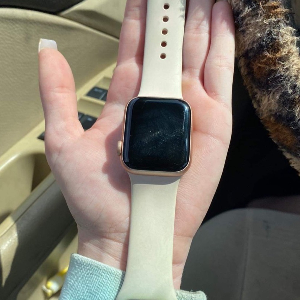 Apple smart watch series 5 rose gold, barely used